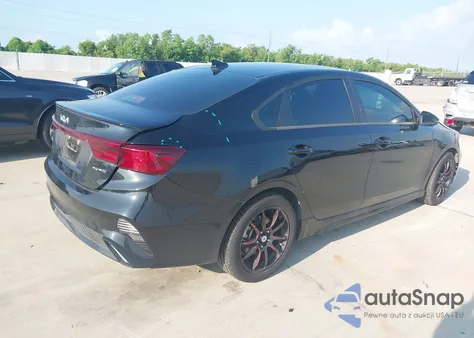 2023 Kia Forte Gt-Line z USA, uszkodzony, nr VIN 3KPF54AD7PE648151